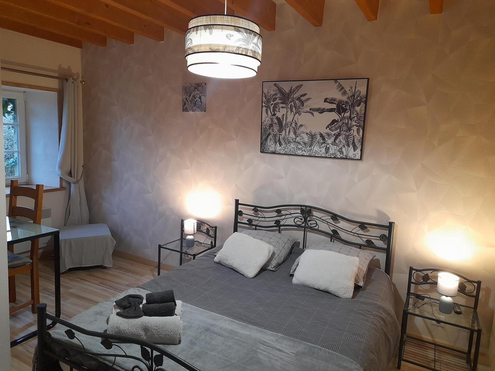 Domaine De La Tour Carree - 3 Chambres Benoitville Extérieur photo